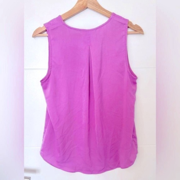 V-Neck Sleeveless Blouse Pink/Purple  Small Banana Republic - Picture 3 of 6